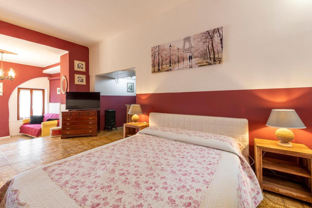 Charm Amidst Lakes & Mountains - Renovated In 2023 Apartment Ramponio Bagian luar foto